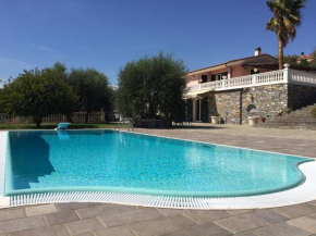  Villa con piscina a Imperia, Italy  Империя